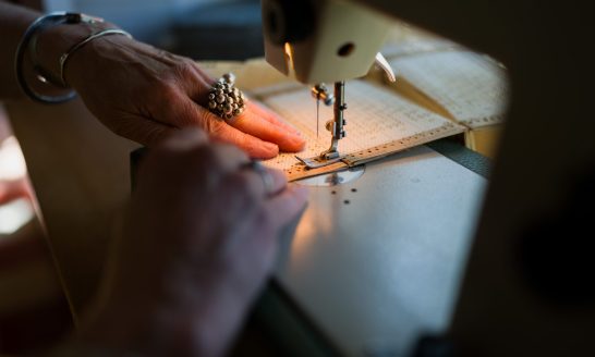 Reportage dans l'atelier d'artisanat d'art de Géraldine Venet, créatrice de bijoux